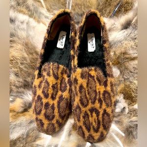 NWOB Designer Like it cheetah print  Flats Sz 6.5